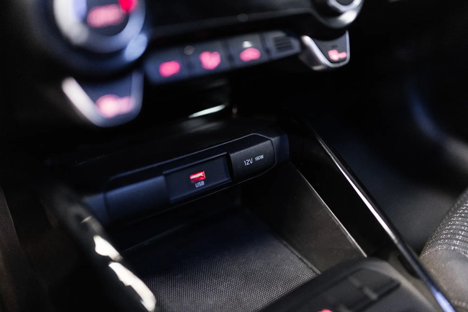 Kia Stonic 1.0 T-GDi Tech 27