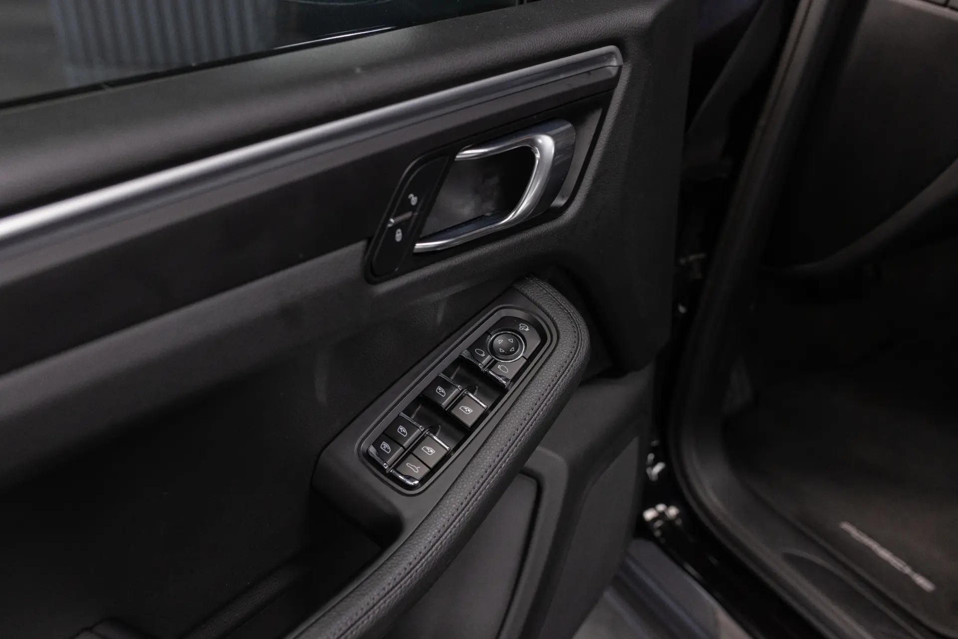Porsche Macan PDK 31