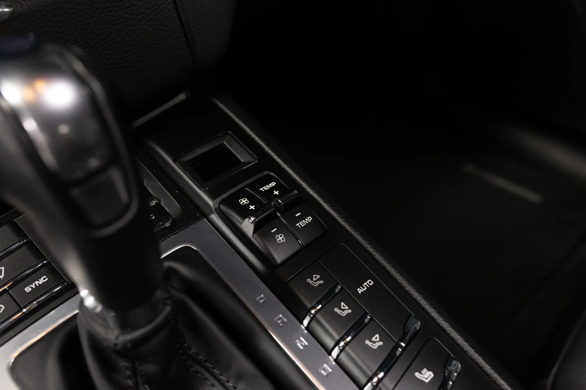 Porsche Macan PDK 27