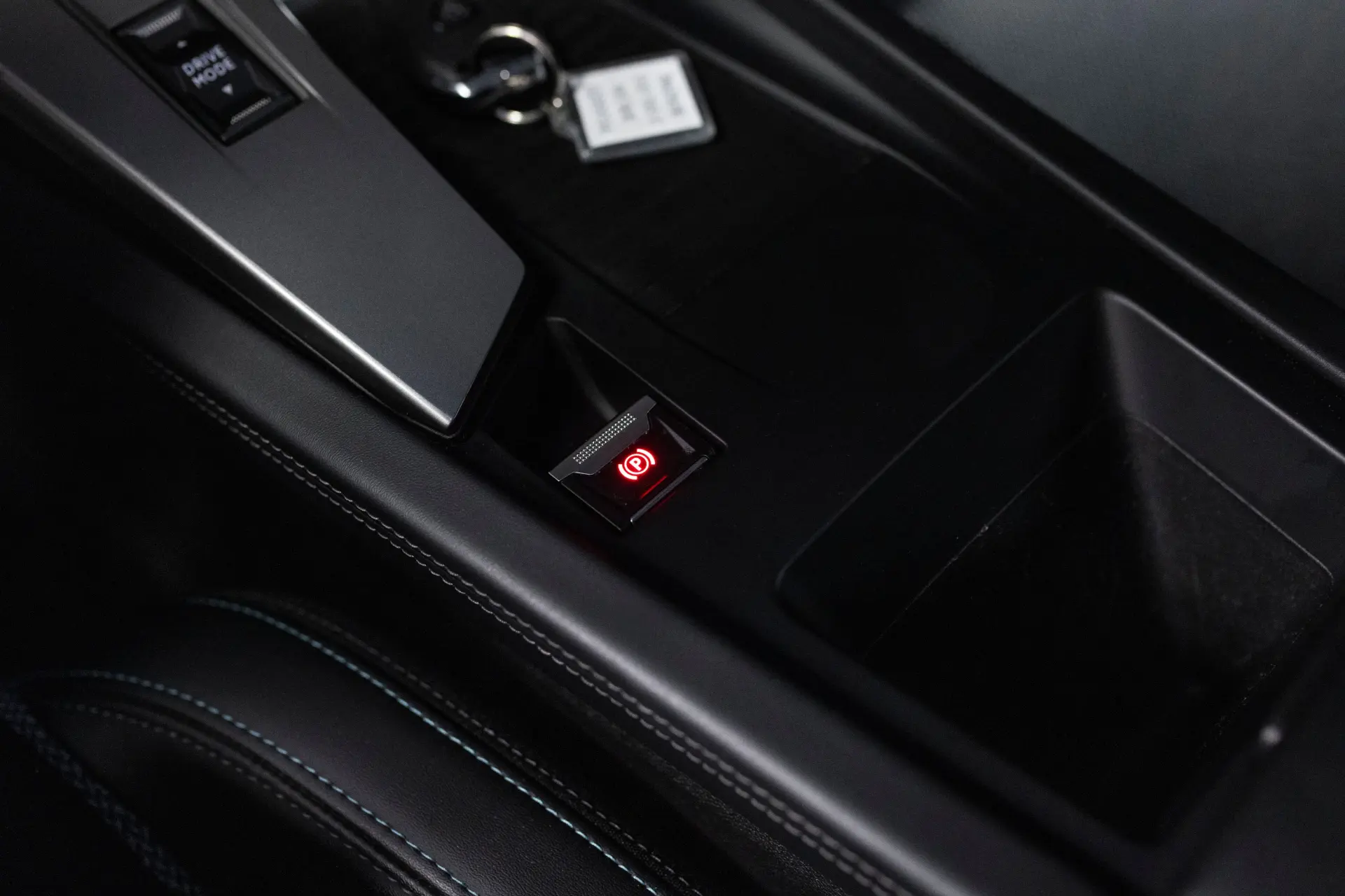Peugeot 308 SW 1.6 Hybrid Allure Pack e-EAT8 28