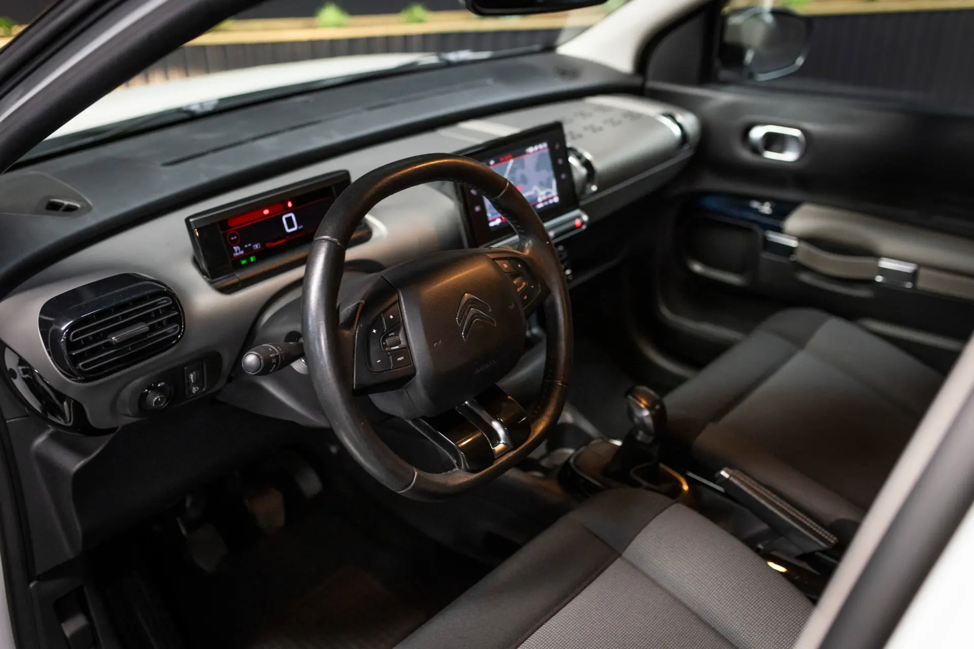 Citroen C4 Cactus 1.6 BlueHDi Shine 12