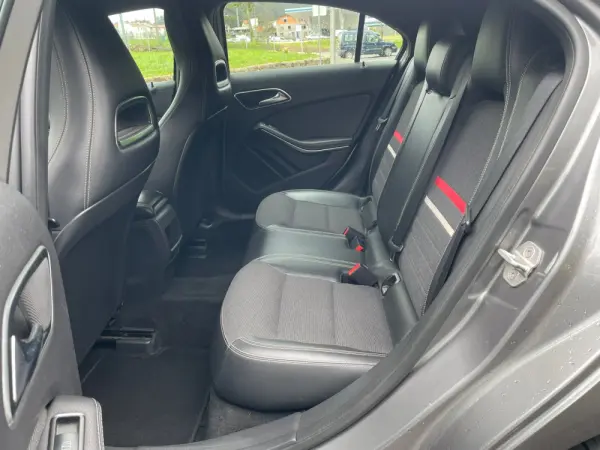 Mercedes-Benz A 180 d Urban 17