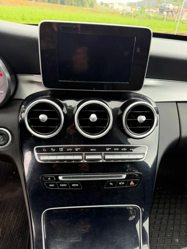 Mercedes-Benz C 220 10