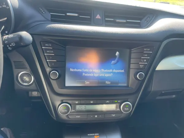 Toyota Avensis 10