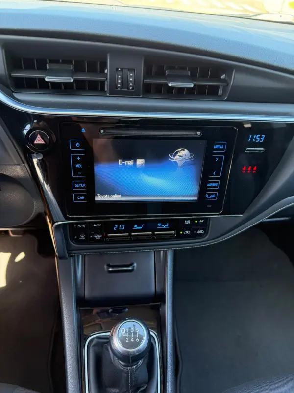 Toyota Auris 12