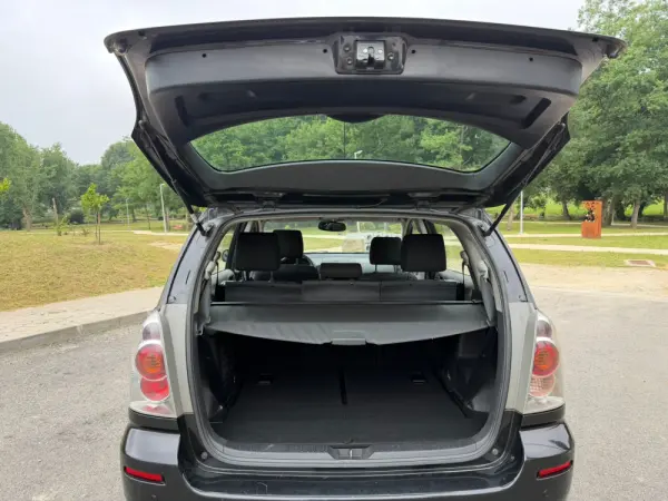 Toyota Corolla Verso 14