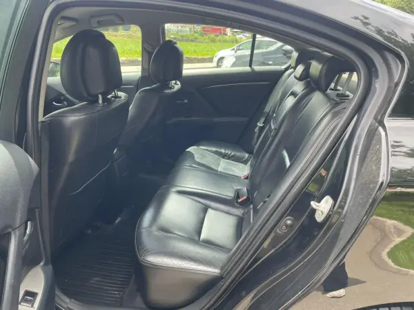 Toyota Avensis 4