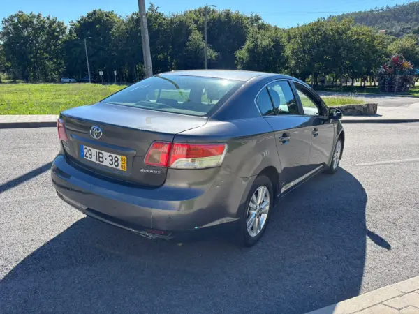 Toyota Avensis 13