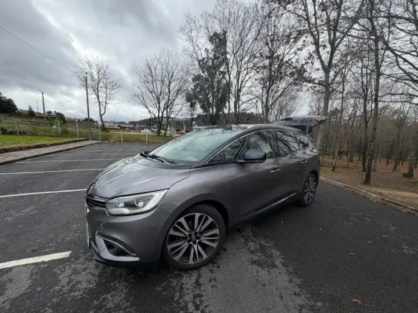 Renault Grand Scénic 1