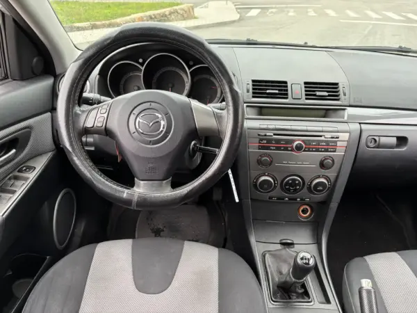 Mazda 3 12