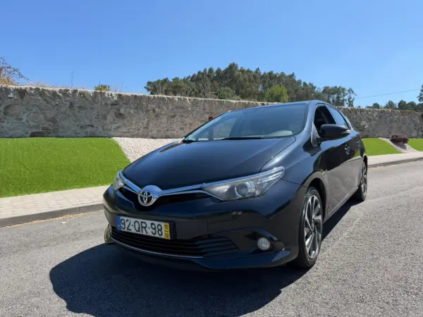 Toyota Auris 1