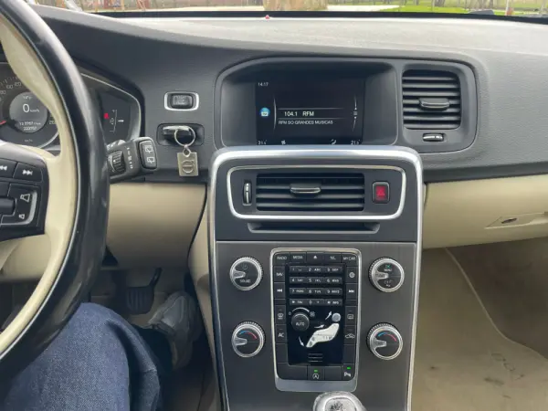 Volvo V60 8