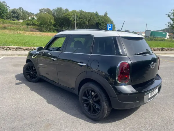 MINI Countryman 7