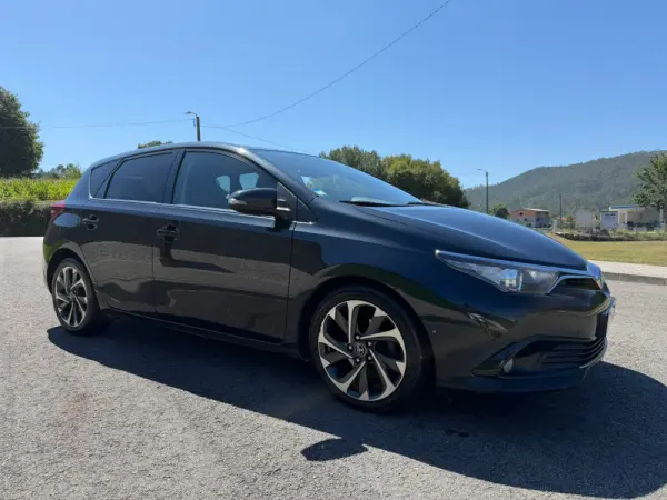 Toyota Auris 11