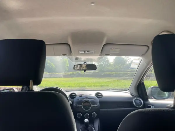 Mazda 2 16