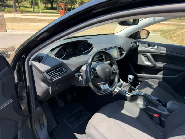 Peugeot 308 16