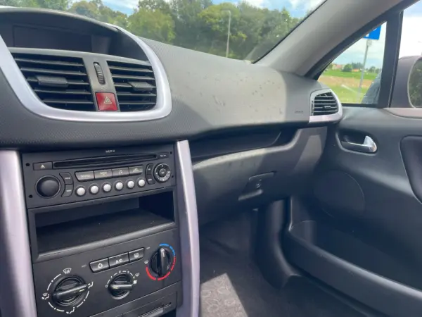 Peugeot 207 1.6 HDi Sport 8