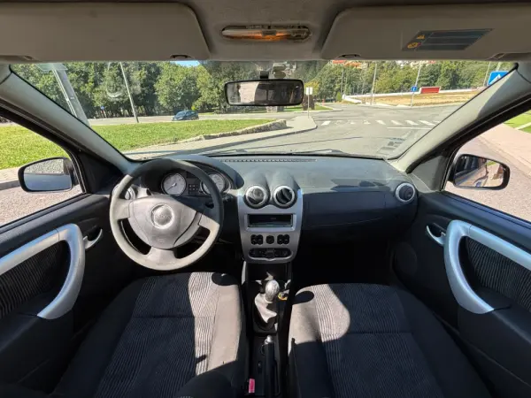 Dacia Sandero 1.5 dCi Confort 8