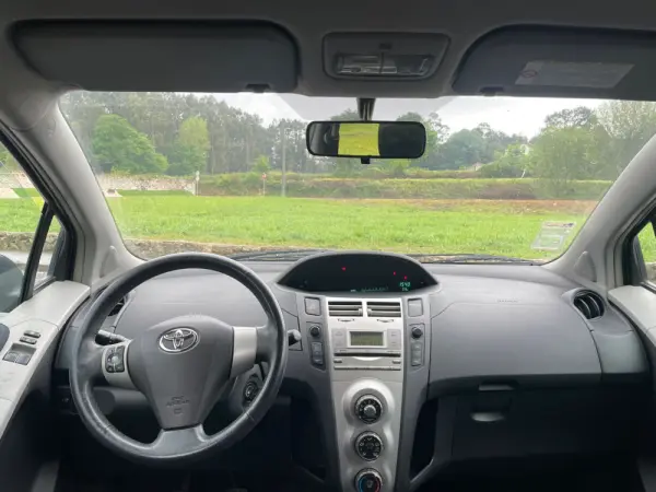Toyota Yaris 2