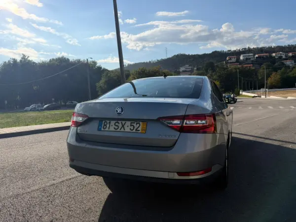 Skoda Superb 2.0 TDI Active 5