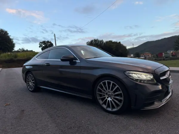 Mercedes-Benz C 300 Outro 12
