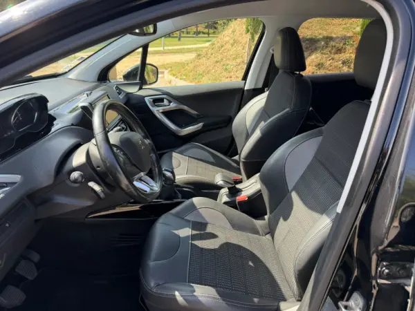 Peugeot 2008 12