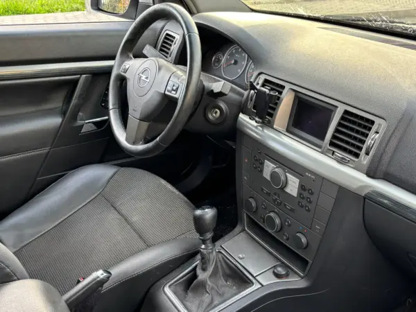 Opel Vectra 1.9 CDTi 8