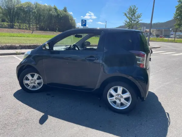 Toyota iQ 3