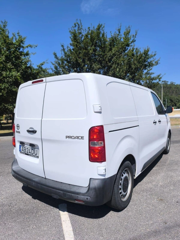 Toyota Proace 8