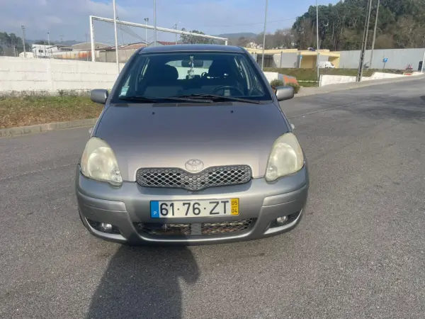 Toyota Yaris 5