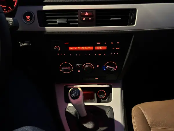 BMW 318 d 8