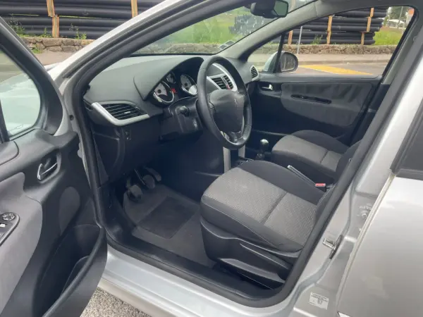 Peugeot 207 SW 10