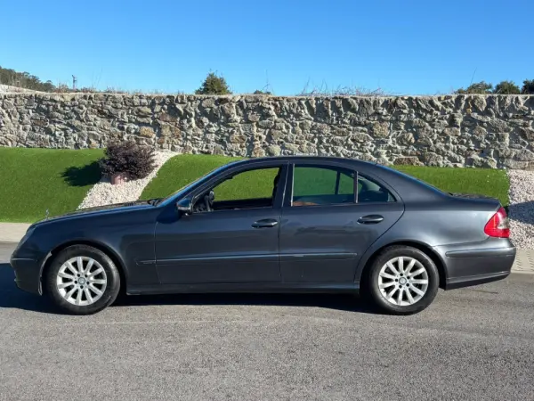 Mercedes-Benz E 220 CDi Classic BE Auto. 10