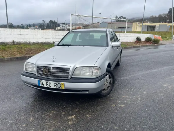 Mercedes-Benz C 220 1