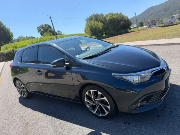 Toyota Auris 4