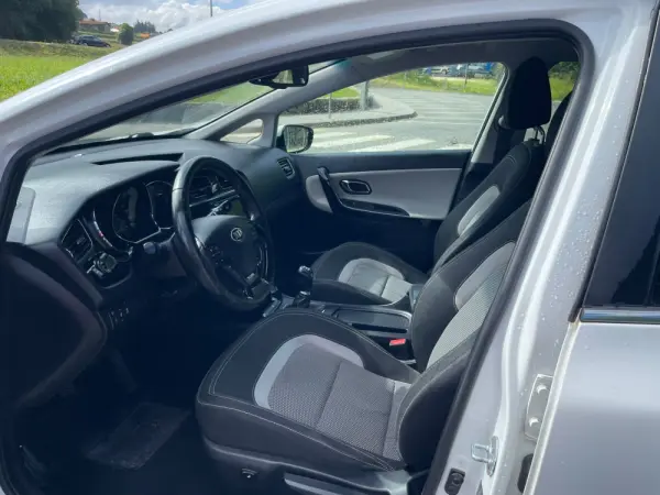 Kia Ceed 4