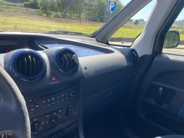 Peugeot 1007 6