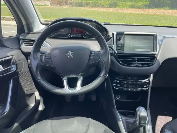 Peugeot 208 2