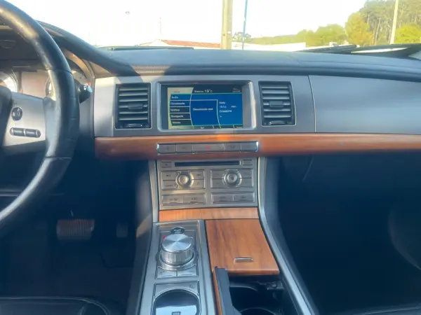 Jaguar XF 15