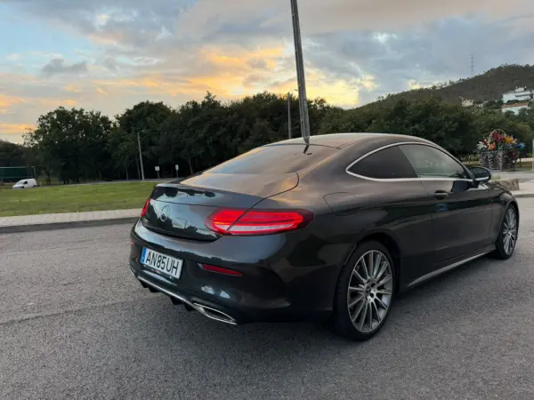 Mercedes-Benz C 300 Outro 15