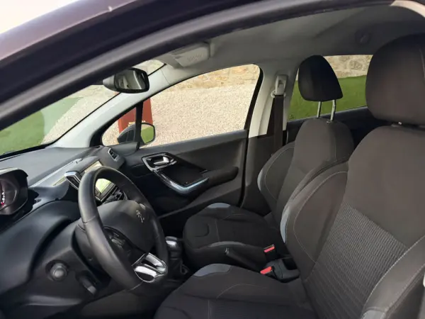 Peugeot 208 2
