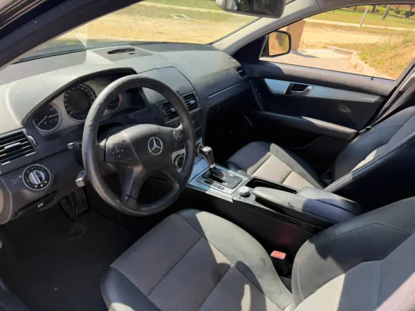 Mercedes-Benz C 220 14