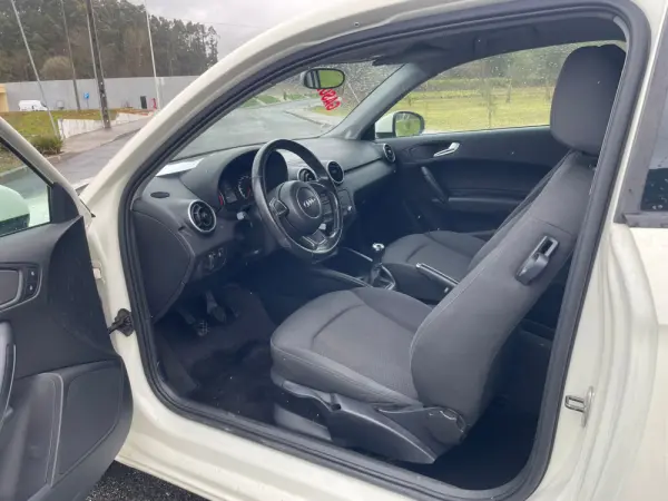 Audi A1 6