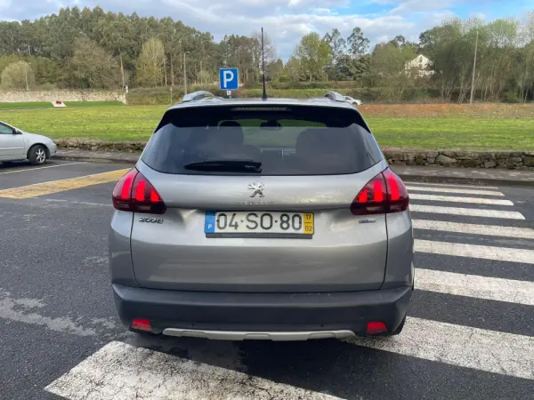 Peugeot 2008 1.2 PureTech Style 7