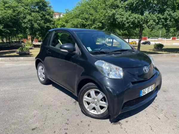 Toyota iQ 5