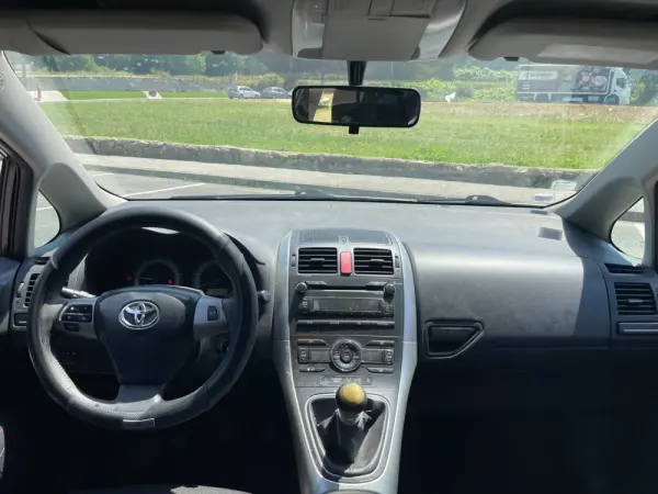 Toyota Auris 10