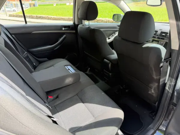 Toyota Avensis 6