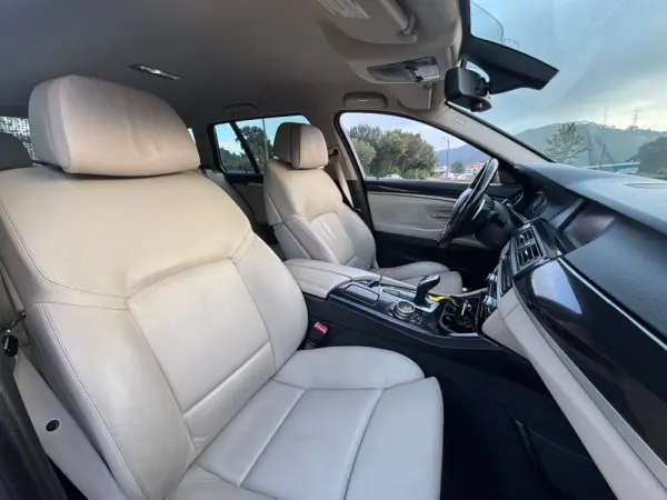 BMW 525 d Auto 8