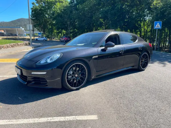 Porsche Panamera 1