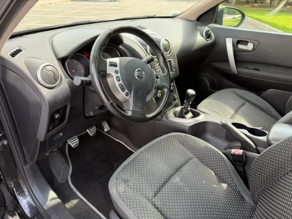 Nissan Qashqai 12